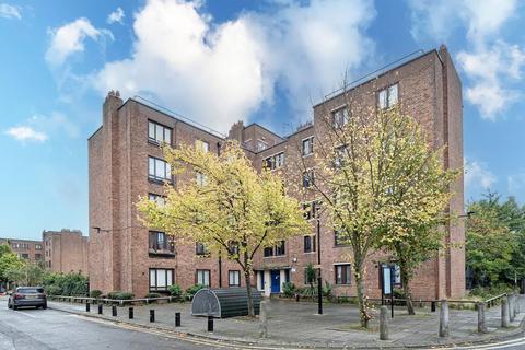 2 bedroom flat for sale, Warwick Grove, Clapton, London, E5