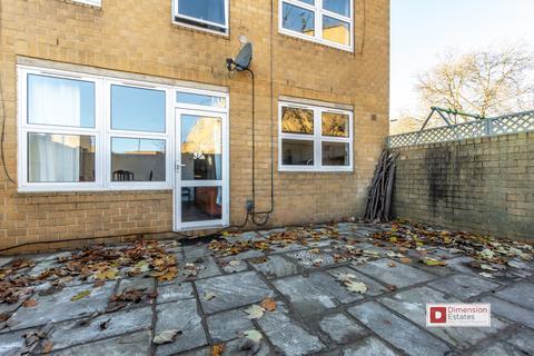 4 bedroom townhouse to rent, Caldecott Way, Lower Clapton, Hackney, E5