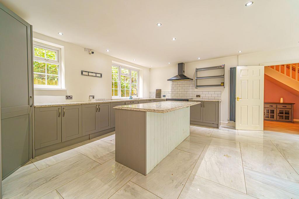 Kitchen/Dining Room