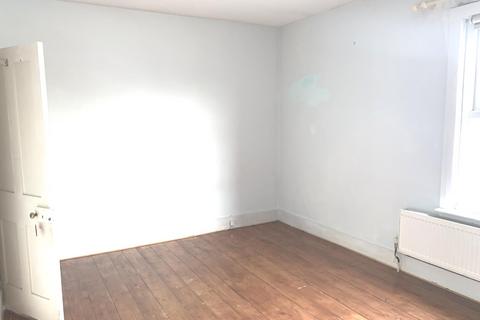 2 bedroom terraced house to rent, STAINES-UPON-THAMES, TW18