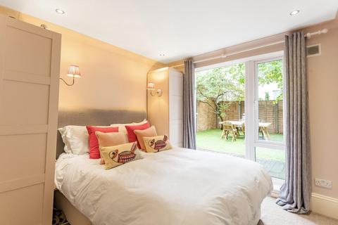 2 bedroom flat for sale, Elm Park, Brixton