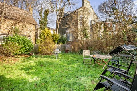 1 bedroom flat for sale, Pendennis Road, Streatham