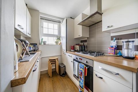 1 bedroom flat for sale, Frendsbury Road, Brockley