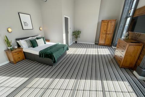 undefined, Nelson Street, L1 5DN,