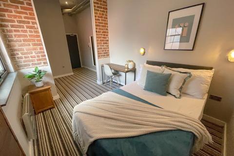 undefined, Nelson Street, L1 5DN,