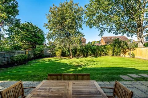 94b Lower Road, Fetcham, Leatherhead, KT22 9NG