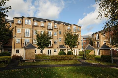 2 bedroom flat to rent, Venneit Close Roger Dudman Way Oxford