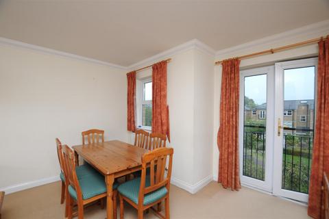 2 bedroom flat to rent, Venneit Close Roger Dudman Way Oxford