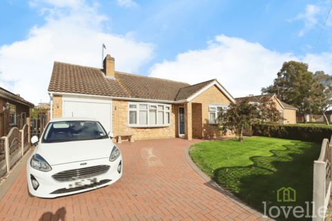 4 bedroom bungalow for sale, Skerries Close, North Hykeham LN6