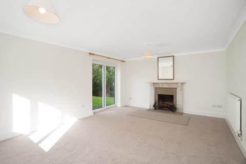 4 bedroom detached house to rent, Abbey Cottage, Oakley Road