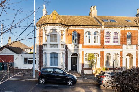 1 bedroom ground floor flat for sale, Highcroft Villas, Brighton