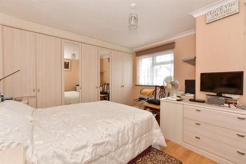20 Manor Road, Chadwell Heath, Romford, RM6 4LL