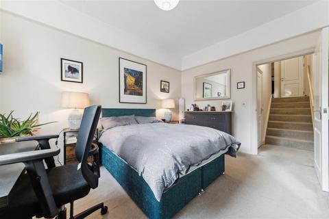 2 bedroom flat to rent, Josephine Avenue, London