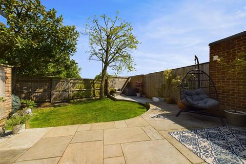 3 Cranmore Close, Trowbridge, BA14 9BU