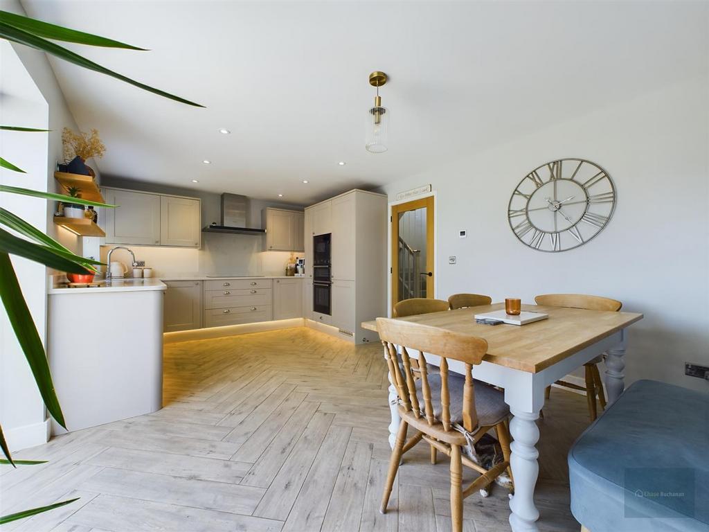 Open Plan Kitchen/Di