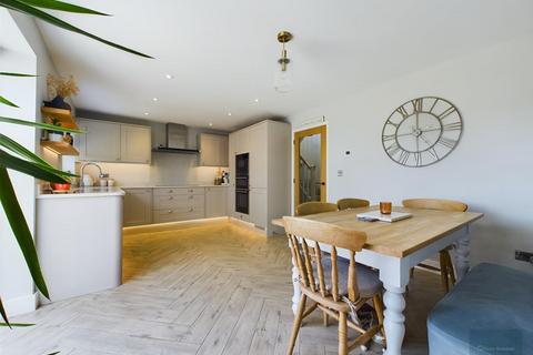 3 Cranmore Close, Trowbridge, BA14 9BU