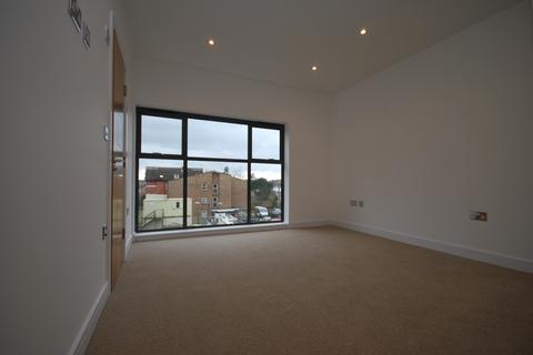 2 bedroom flat to rent, Masons Hill Bromley BR2