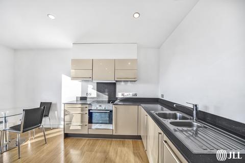 1 bedroom apartment to rent, Salton Square London E14