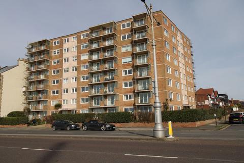 2 bedroom flat to rent, Kingsway, Hove BN3