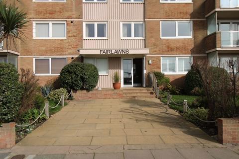 2 bedroom flat to rent, Kingsway, Hove BN3