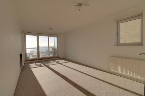 2 bedroom flat to rent, Kingsway, Hove BN3