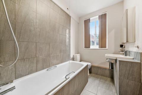 1 bedroom apartment to rent, Chelsea Manor Street, London SW3