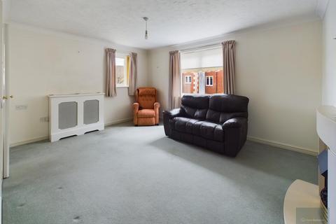 2 bedroom apartment for sale, Giffords Court, Melksham SN12