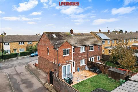 15 Queens Gardens, Dartford, DA2 6HZ