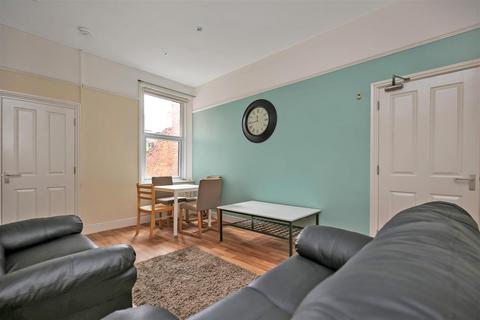 2 bedroom flat to rent, Glenthorn Road, Newcastle Upon Tyne NE2