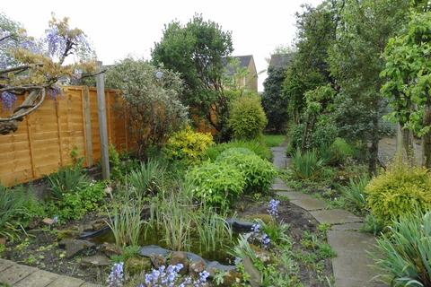 1 bedroom terraced house to rent, Lower Church Road, Burgess Hill