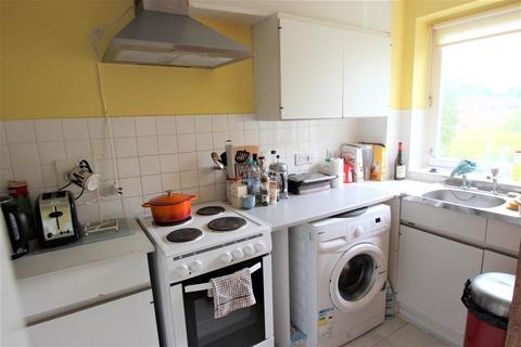 2 bedroom flat to rent, Southfield Park, Cowley