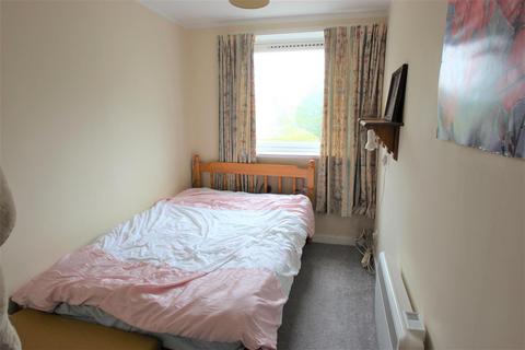 2 bedroom flat to rent, Southfield Park, Cowley