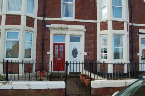 2 bedroom flat to rent, Sutton Street, Newcastle upon Tyne NE6