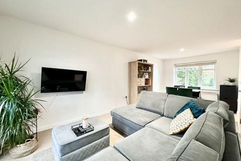 Flat 3, 8 Bradgate Close, Manchester, M22 4LX