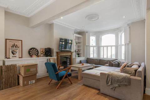 4 bedroom terraced house for sale, Cabul Road, London, SW11