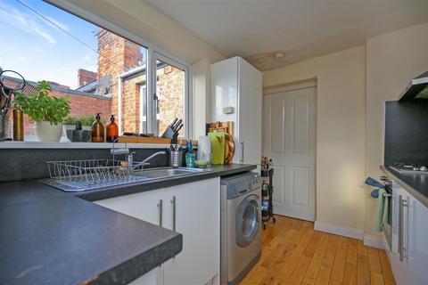 5 bedroom maisonette to rent, King John Street, Newcastle Upon Tyne NE6