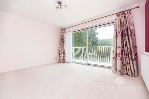 2 bedroom flat for sale, Conifer Close, Christchurch BH23