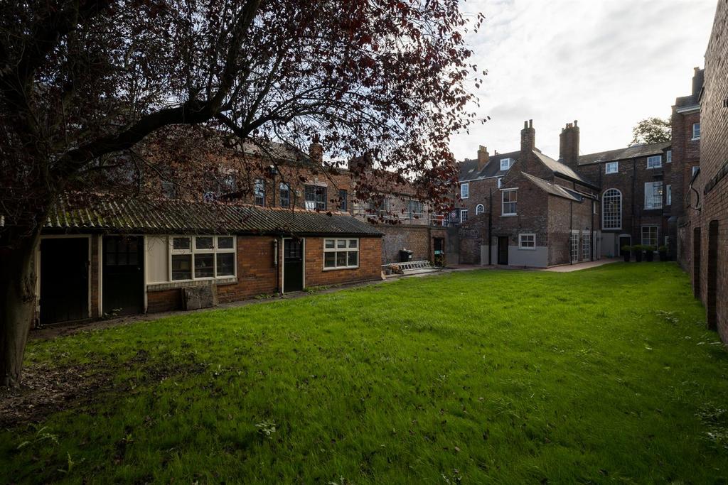 Rear Garden - Outbuildings