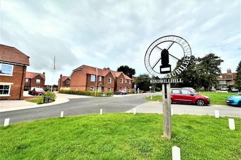 4 bedroom detached house to rent, Windmill Hill, Hailsham, BN27