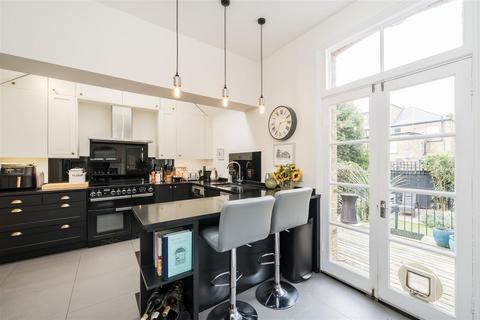 15 Hartington Road, Twickenham, TW1 3EL