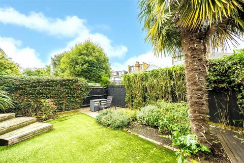 15 Hartington Road, Twickenham, TW1 3EL