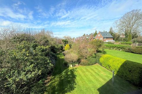 93 Earl Richards Road South, Exeter, EX2 6AP