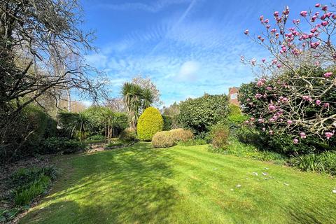 93 Earl Richards Road South, Exeter, EX2 6AP