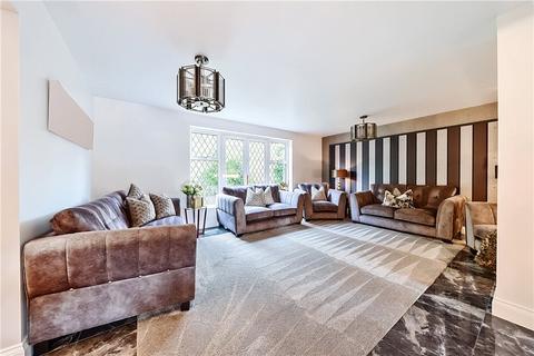 25 Clarendon Way, Chislehurst, BR7 6RE