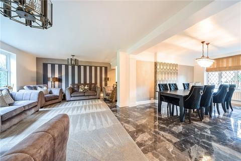 25 Clarendon Way, Chislehurst, BR7 6RE