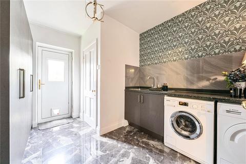 25 Clarendon Way, Chislehurst, BR7 6RE