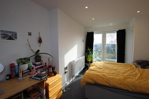 4 bedroom house to rent, Howard Street, Oxford