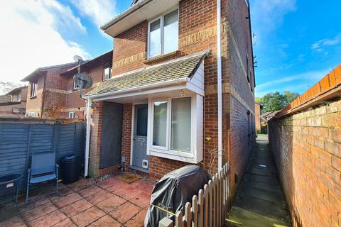 1 bedroom house for sale, Kingsley Gardens, Totton SO40