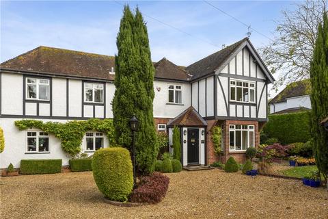 4 bedroom detached house for sale, London Road, Marlborough, SN8