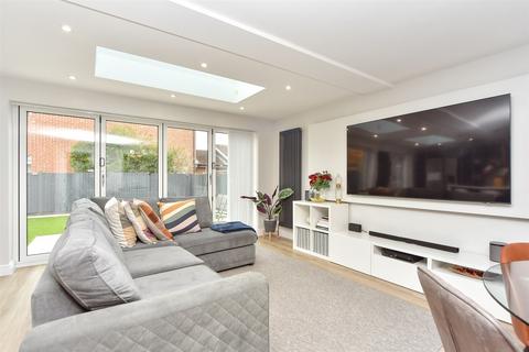 4 bedroom detached house for sale, Bedgebury Close, Rochester, Kent